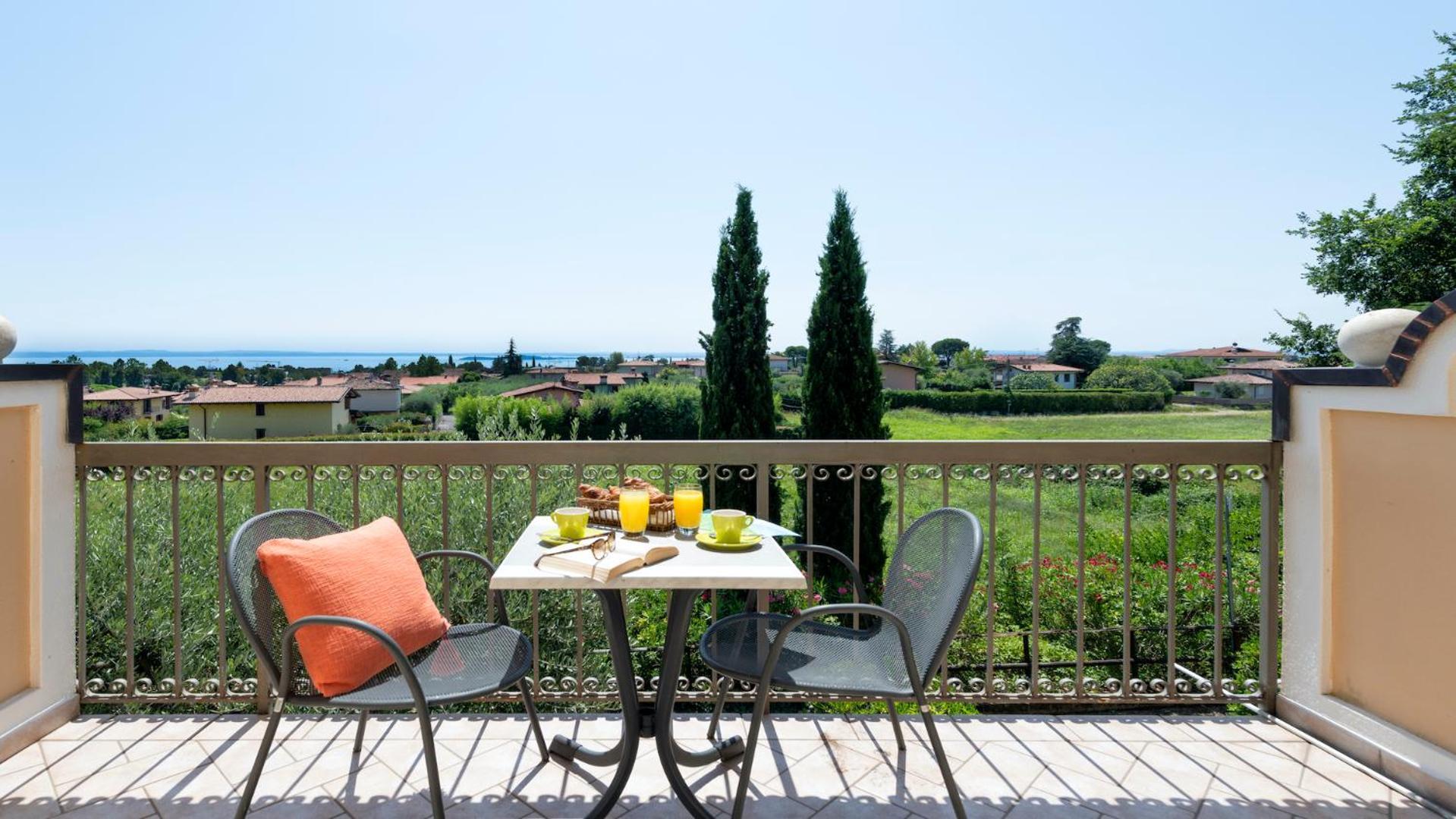 Park Residence Il Gabbiano Moniga del Garda Oda fotoğraf